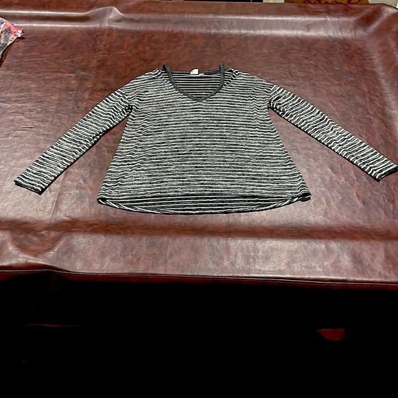 GAP Striped Soft Spun Cold Shoulder - Picture 4 of 6